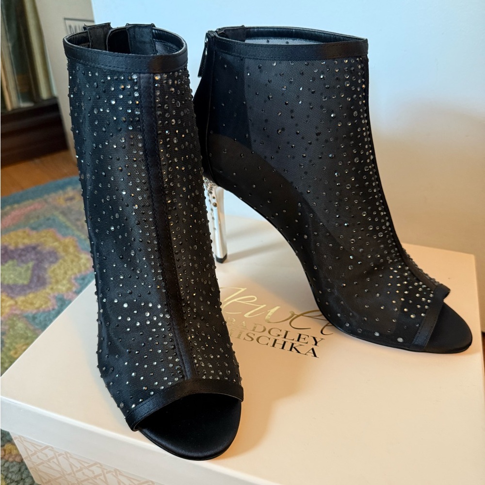Jewel Badgley Mischka Jodie Crystal Black Mesh Peep Toe Booties 9 NIB